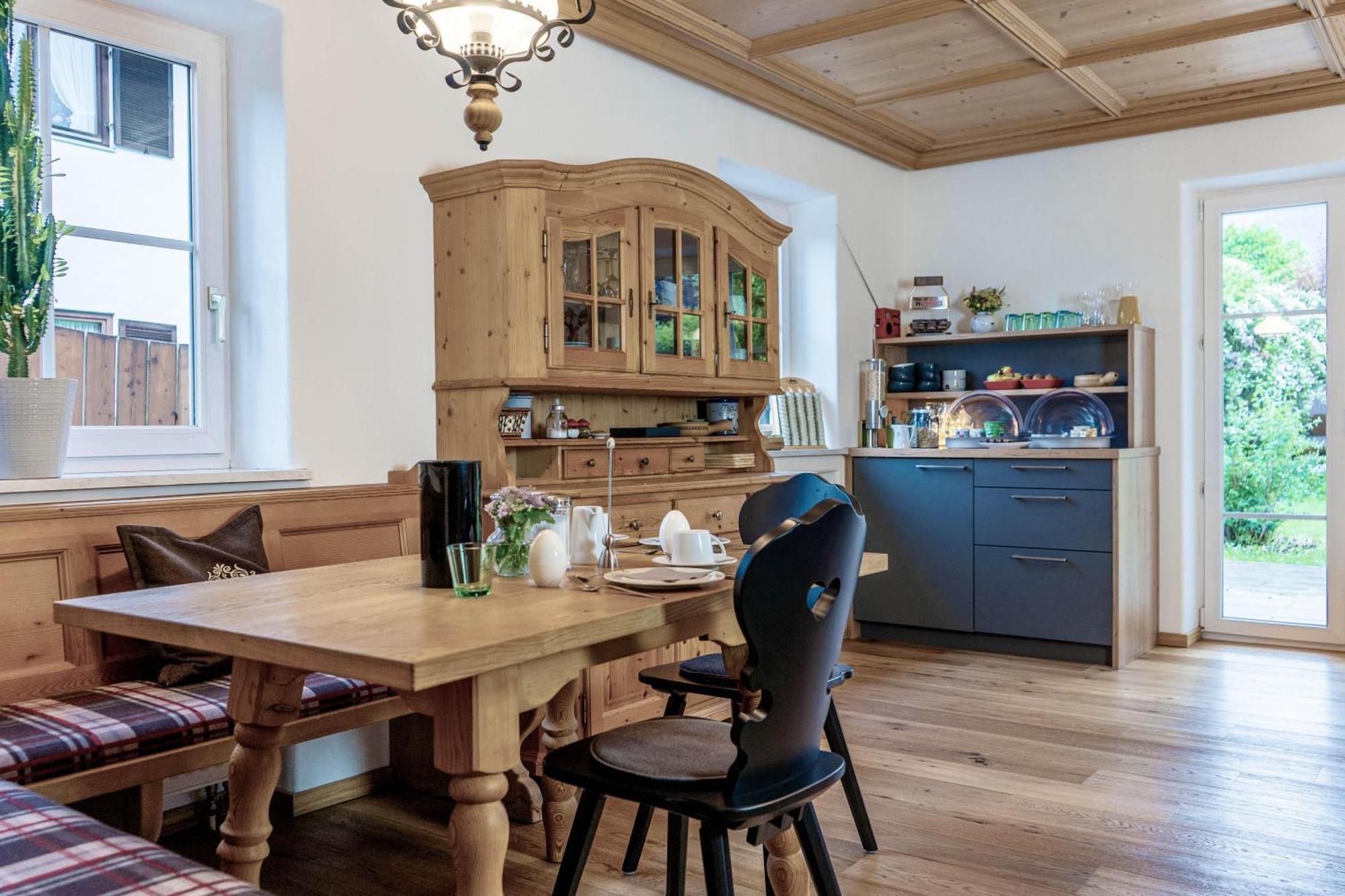 Gaestehaus Quirin Гармиш-Партенкирхен Екстериор снимка